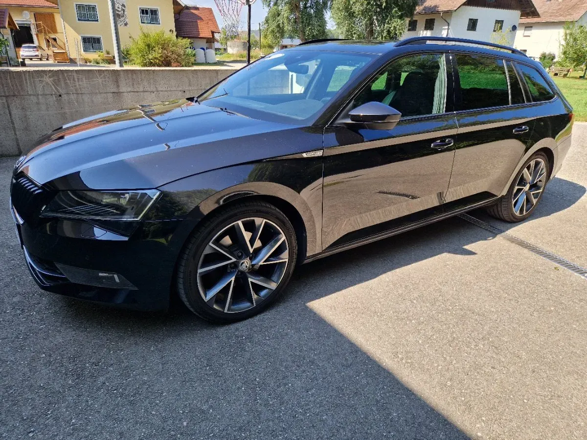 Skoda Superb 2019 photo 3