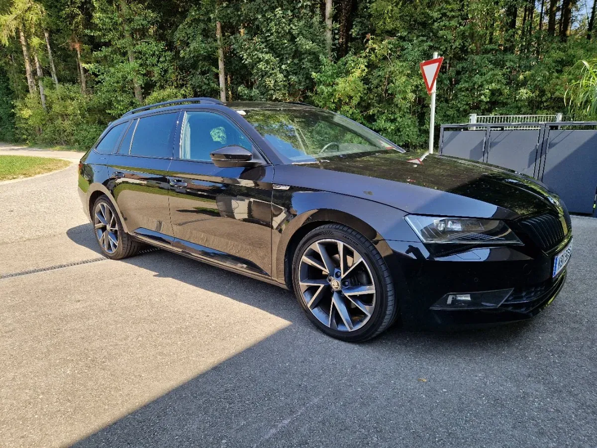 Skoda Superb 2019 photo 2