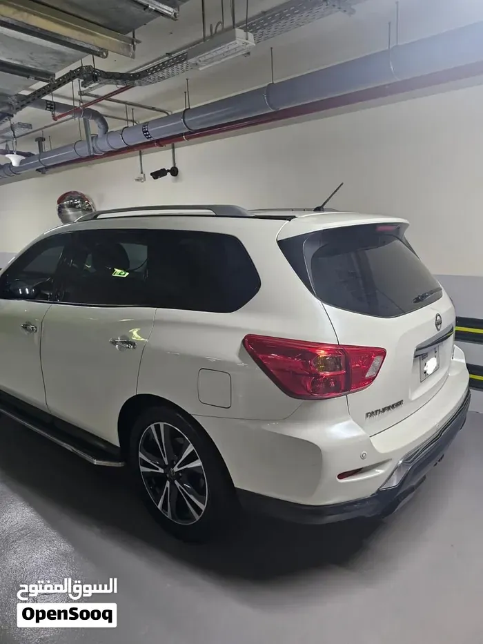 Nissan Pathfinder 2018 photo 2