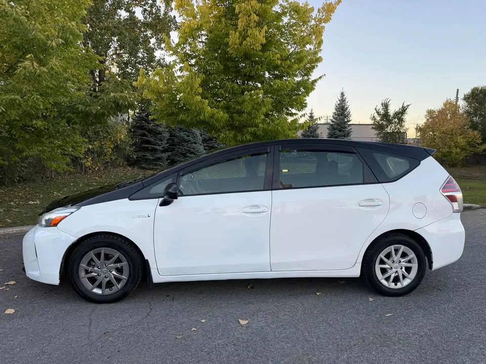 Toyota Prius V