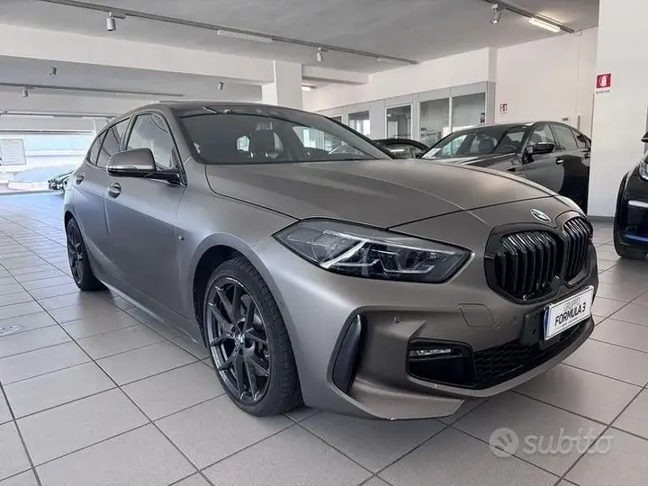 BMW 1 Series 2021 photo 2