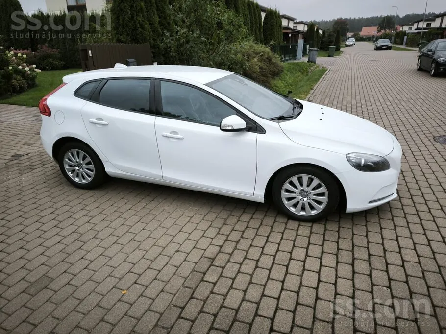 Volvo V40 2015 photo 5