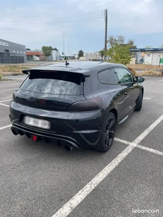 Volkswagen Scirocco 2011 photo 2