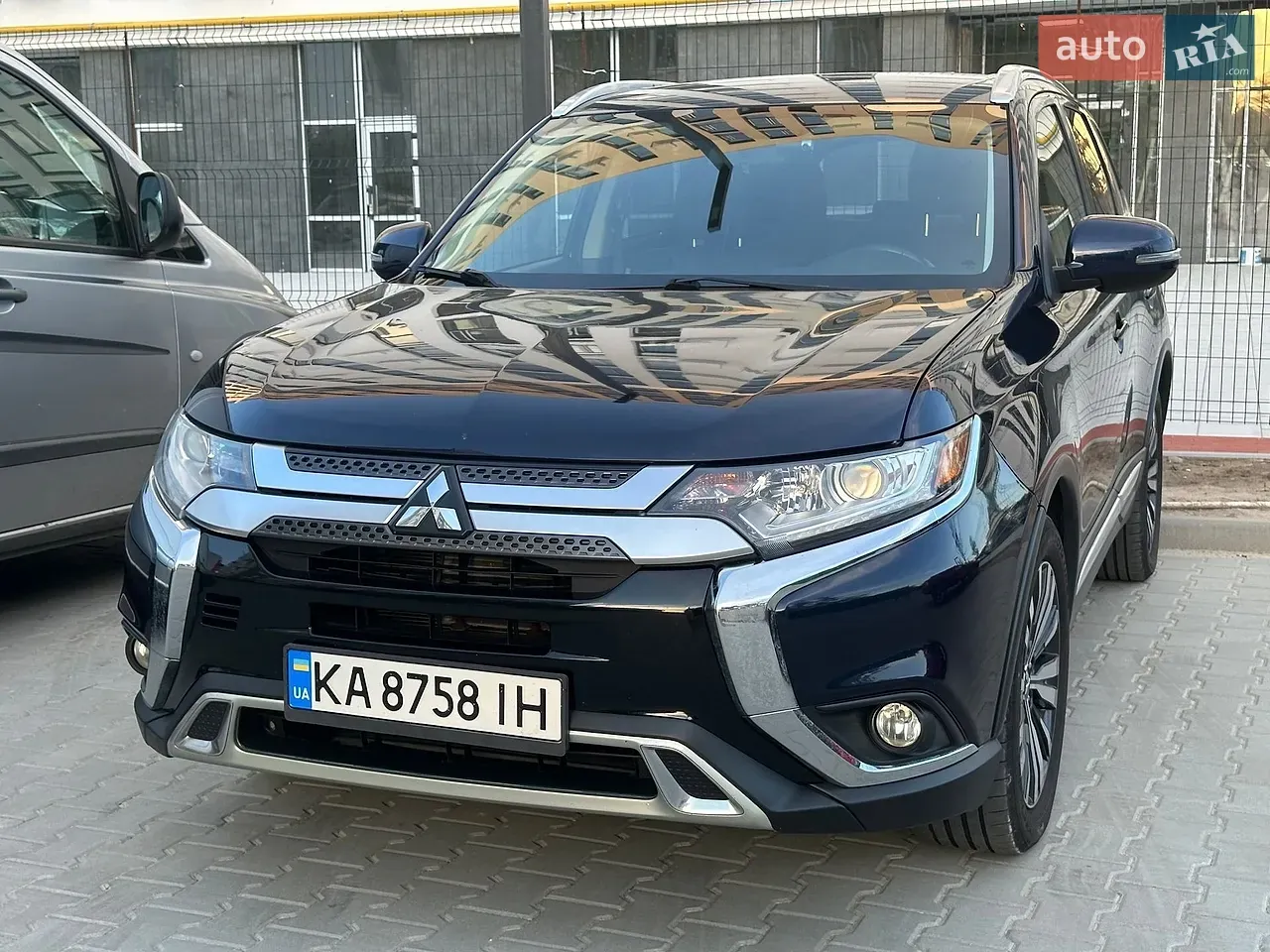 Mitsubishi Outlander 2019 photo 4