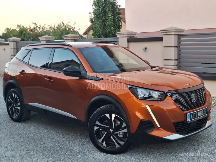 Peugeot 2008 2023 photo 2