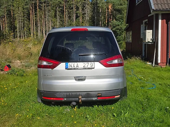 Ford Galaxy 2014 photo 3