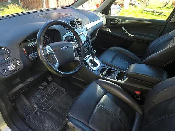 Ford Galaxy 2014 photo 5