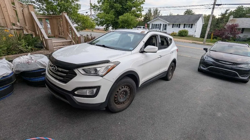 Hyundai Santa Fe 2014 photo 2