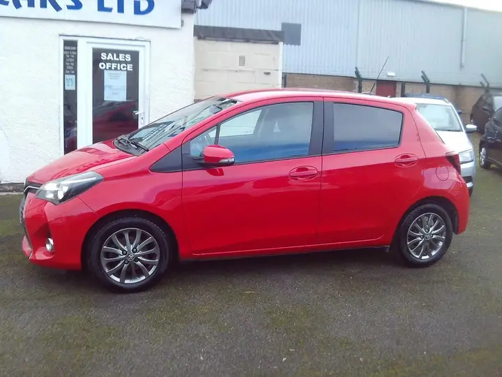 Toyota Yaris 2017 photo 4