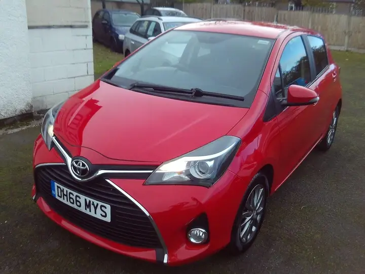 Toyota Yaris 2017 photo 3