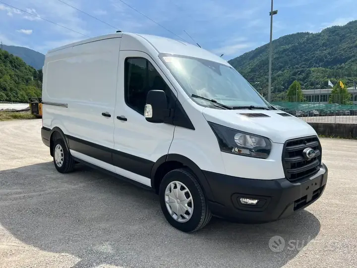 Ford Transit 2025 photo 3