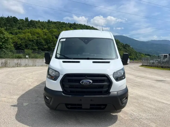 Ford Transit 2025 photo 2