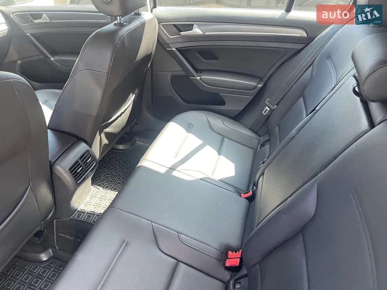 Volkswagen E-Golf 2019 photo 4