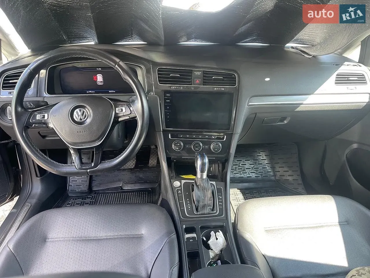 Volkswagen E-Golf 2019 photo 5