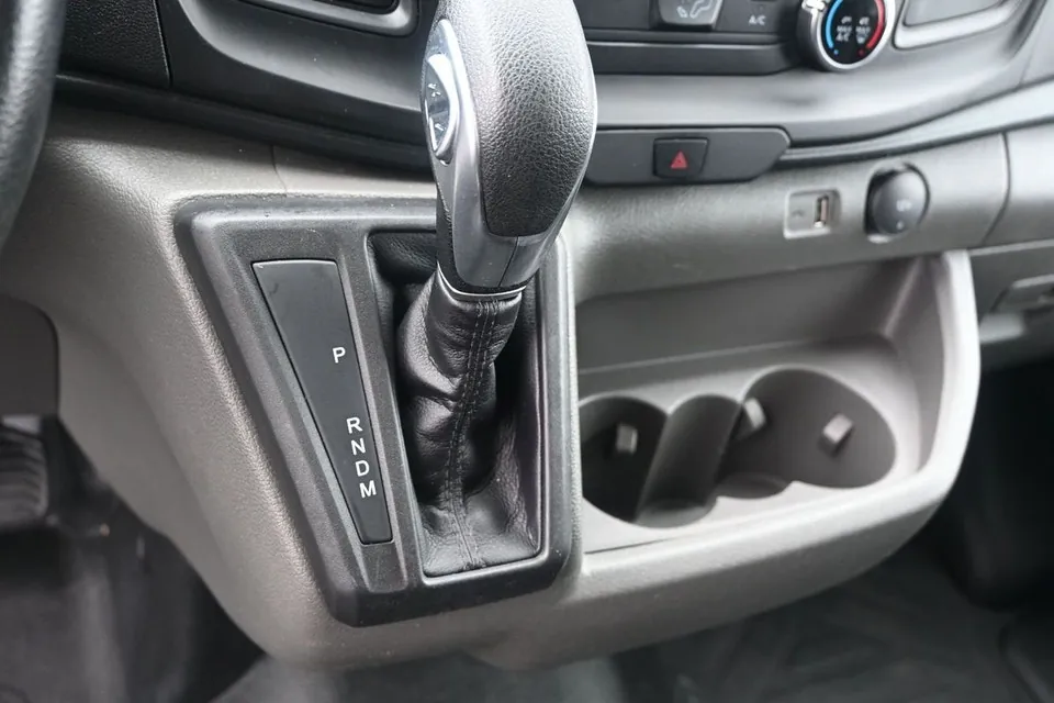 Ford Transit 2025 photo 5
