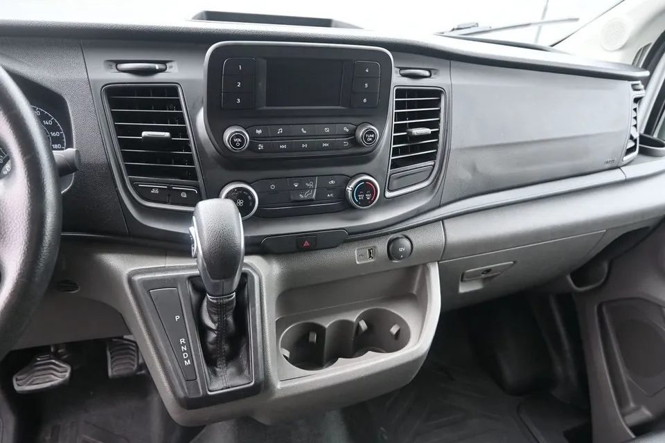 Ford Transit 2025 photo 4