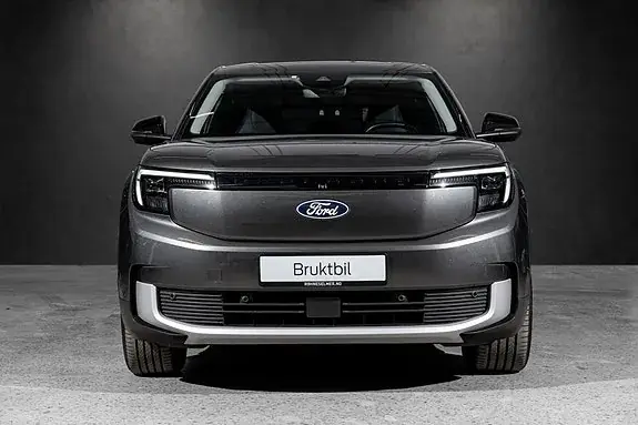 Ford Explorer 2025 photo 2