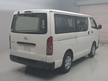 Toyota Hiace 2021 photo 3