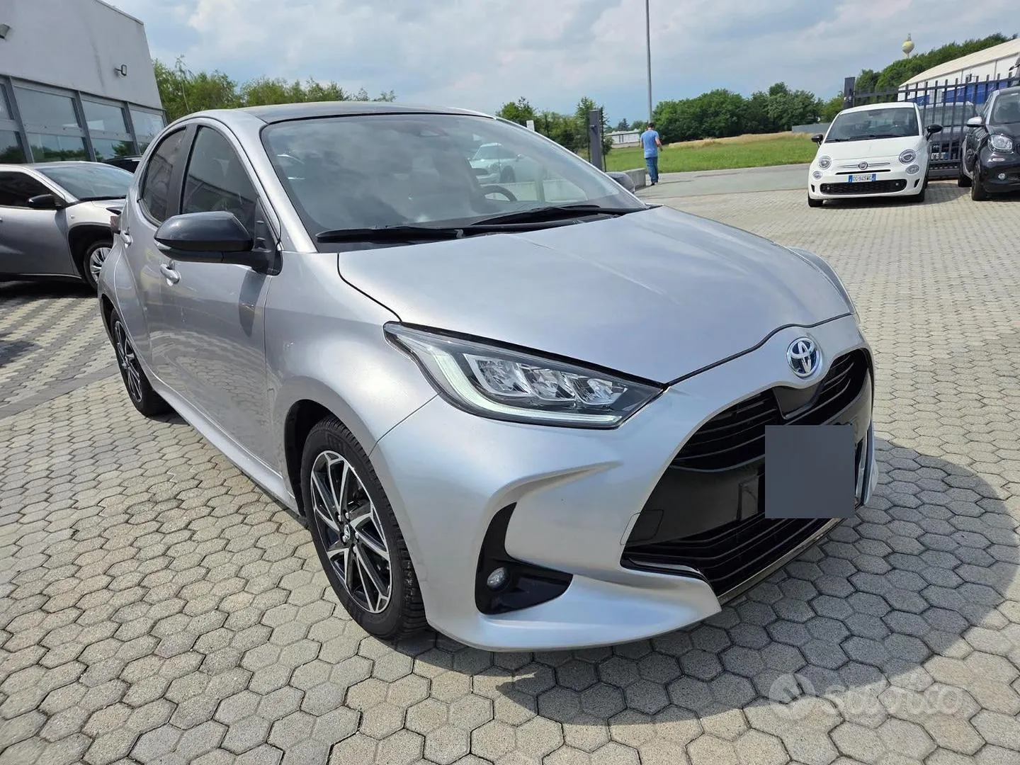 Toyota Yaris 2022 photo 2