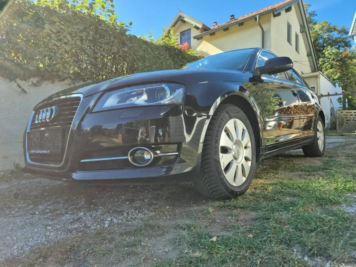 Audi A3 2011 photo 2