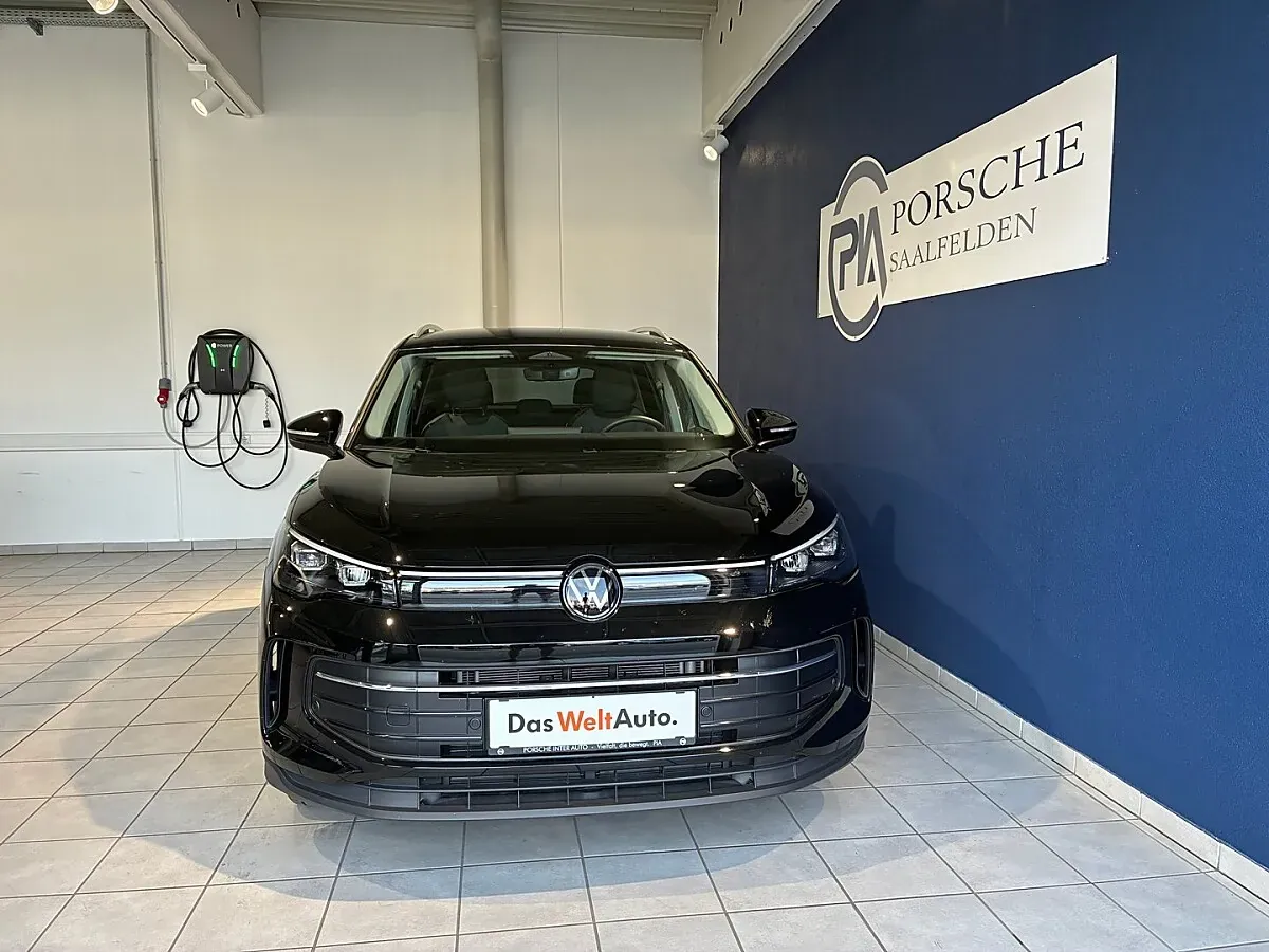 Volkswagen Tiguan 2025 photo 2