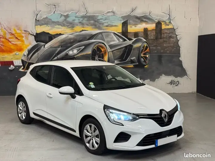 Renault Clio 2020 photo 2