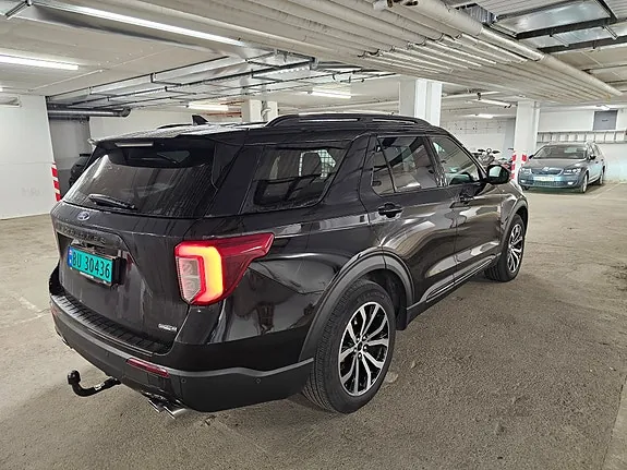 Ford Explorer 2022 photo 3