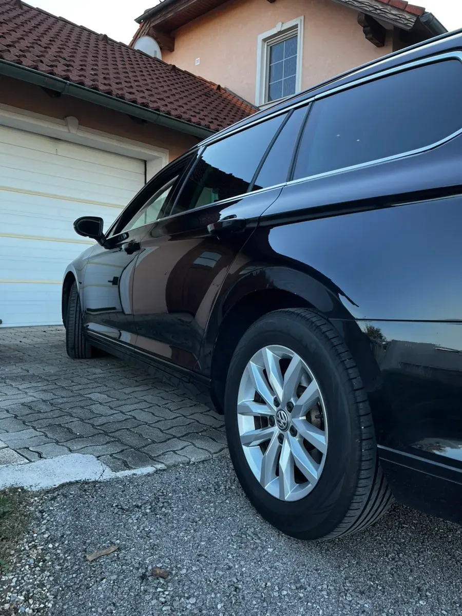 Volkswagen Passat 2016 photo 2