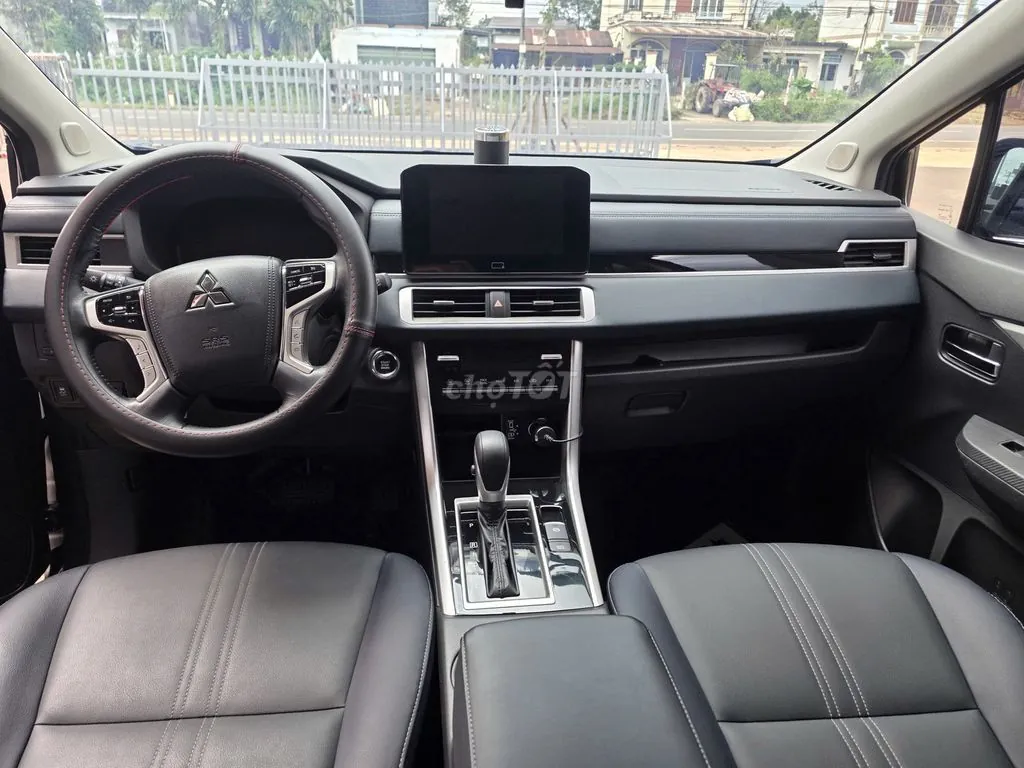 Mitsubishi Xpander Cross 2023 photo 3