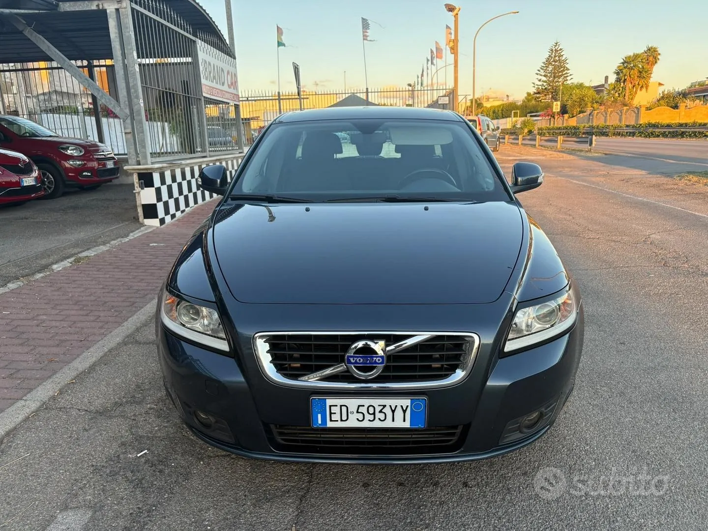 Volvo V50 2010 photo 2