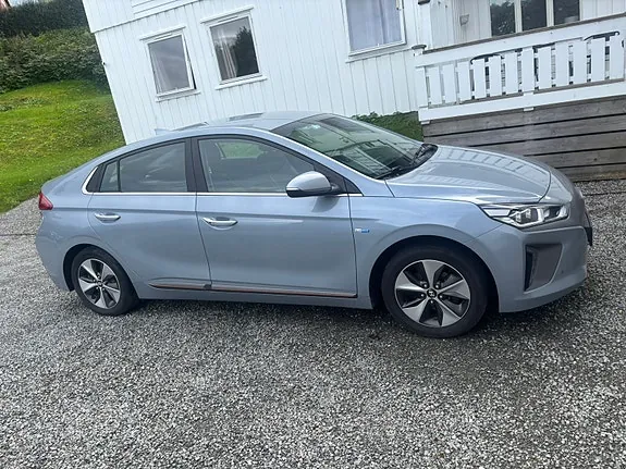 Hyundai Ioniq 2017 photo 2