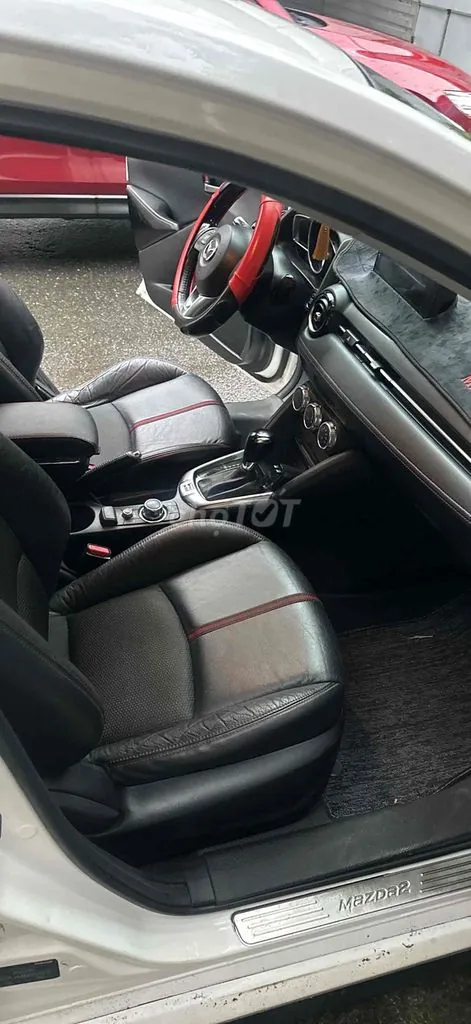 Mazda 2 2016 photo 4