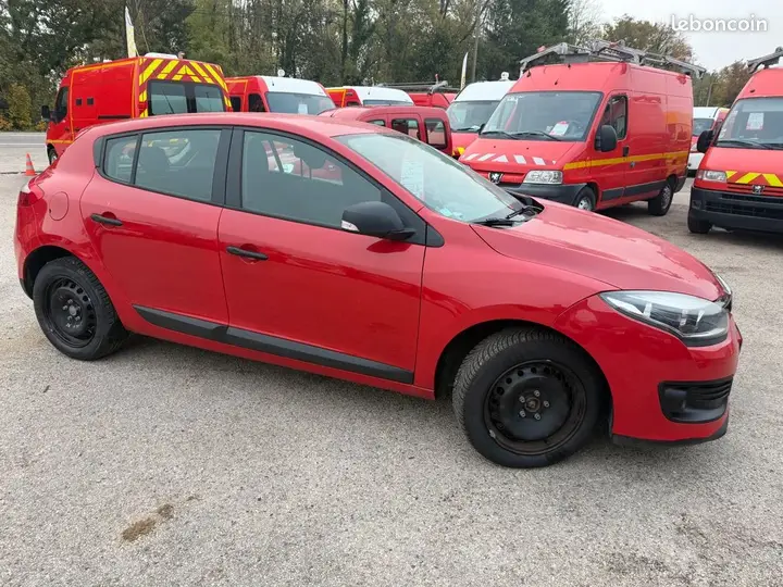 Renault Megane 2014 photo 2