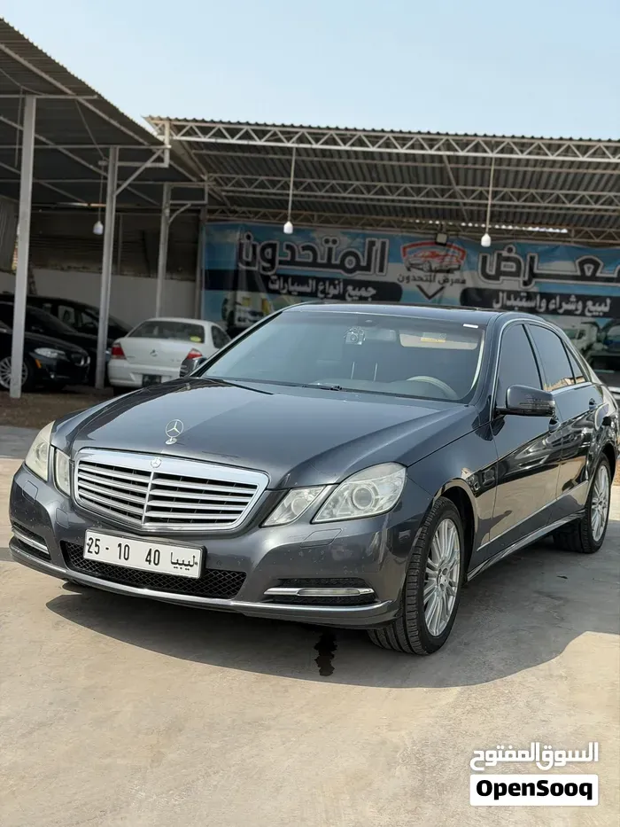 Mercedes-Benz E300 2012 photo 2