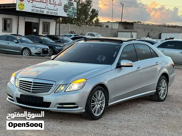 Mercedes-Benz E300 2012 photo 4