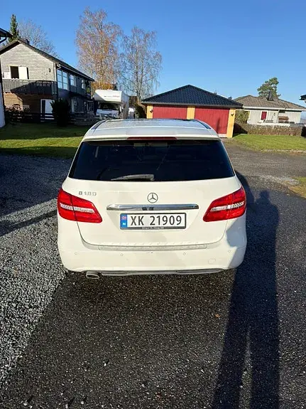 Mercedes-Benz B 180 2012 photo 4