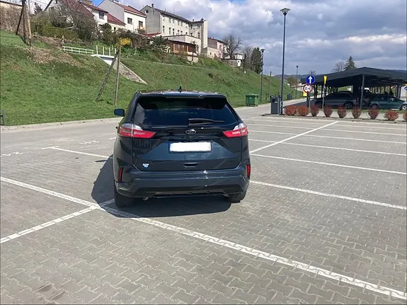 Ford Edge 2023 photo 2