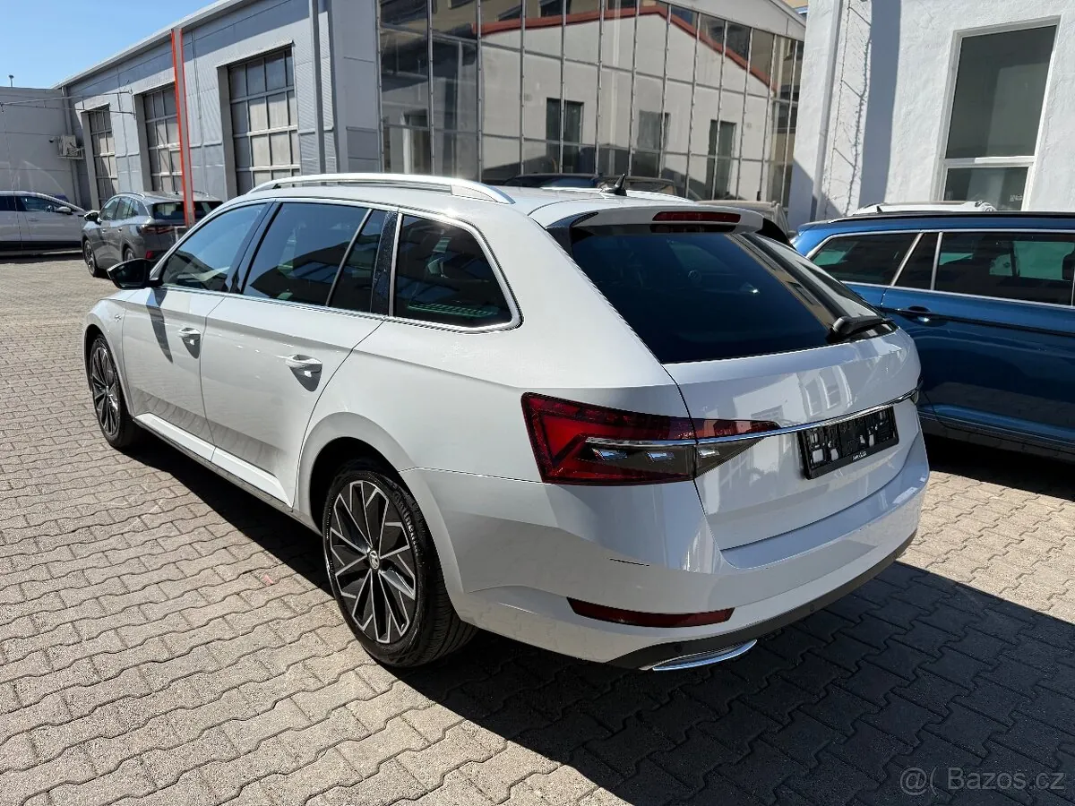 Skoda Superb 2023 photo 4