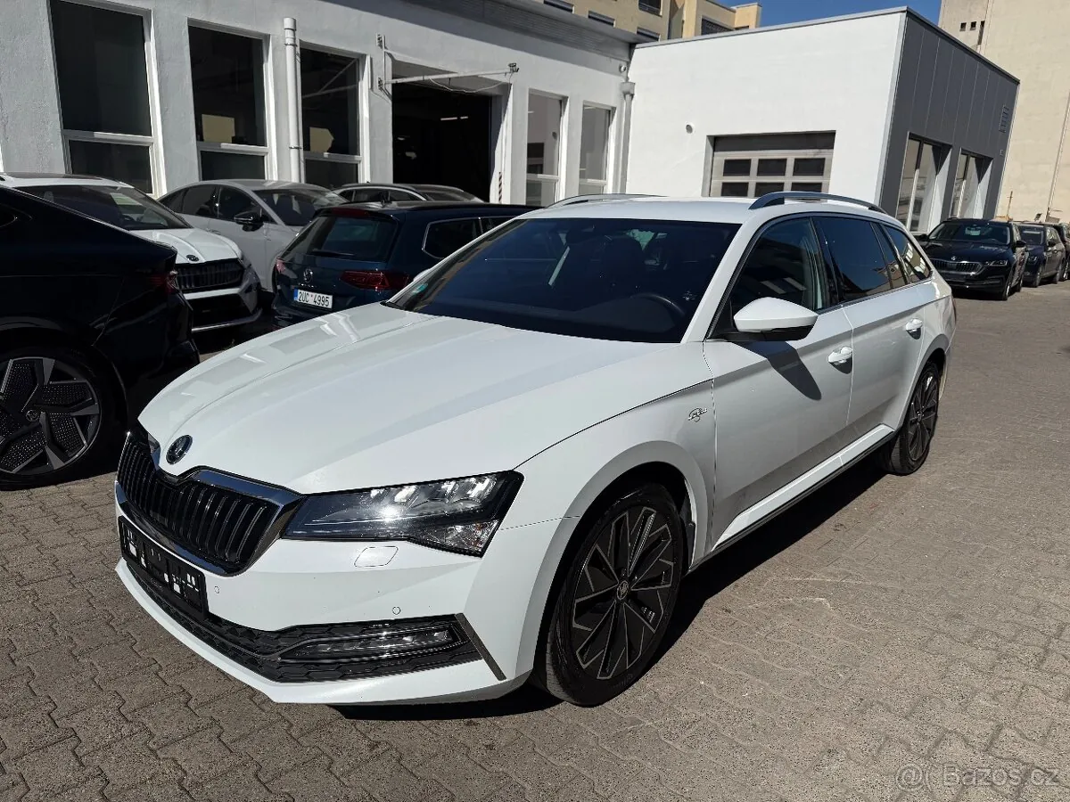 Skoda Superb 2023 photo 3