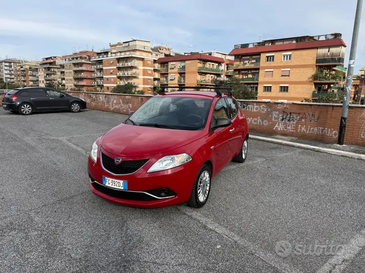 Lancia Ypsilon 2016 photo 2