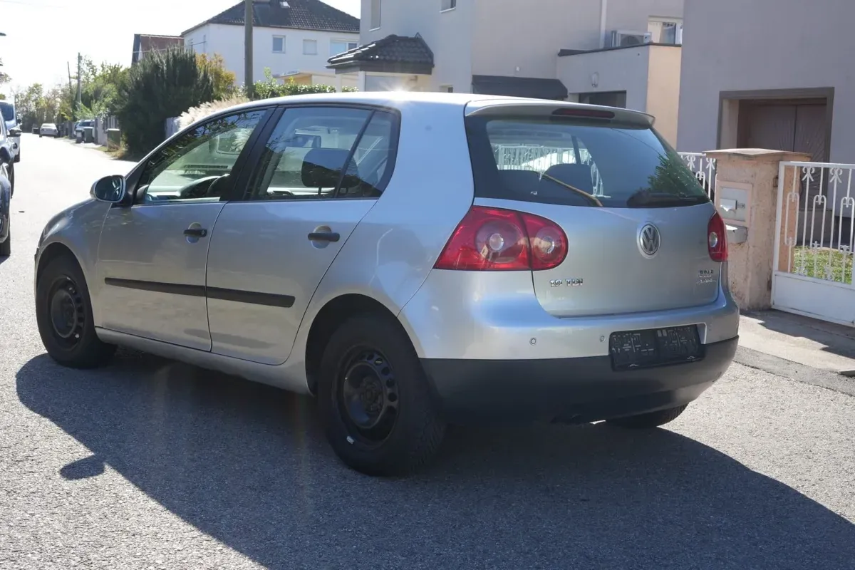 Volkswagen Golf 2005 photo 3
