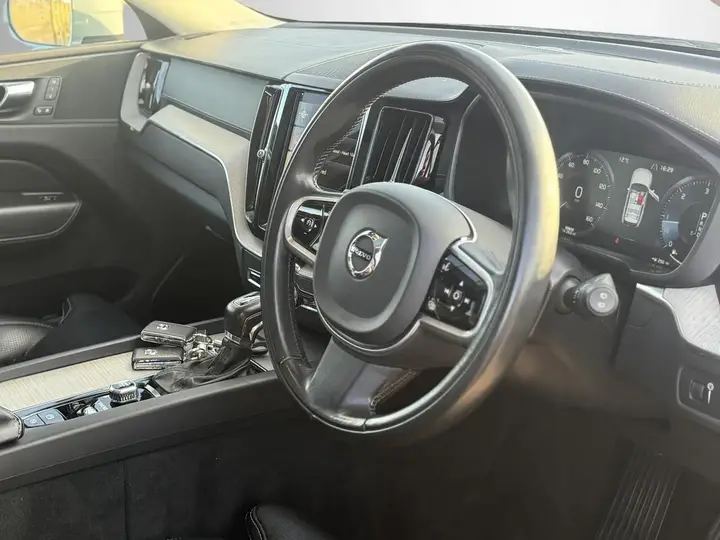 Volvo Xc60 2017 photo 3