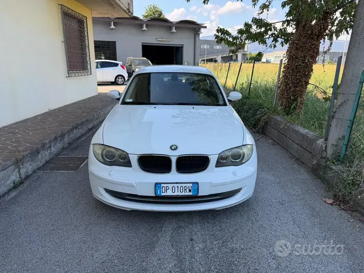 BMW 1 Series 2008 photo 2