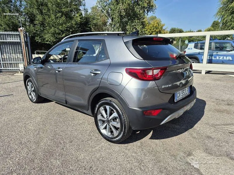 Kia Stonic 2024 photo 3