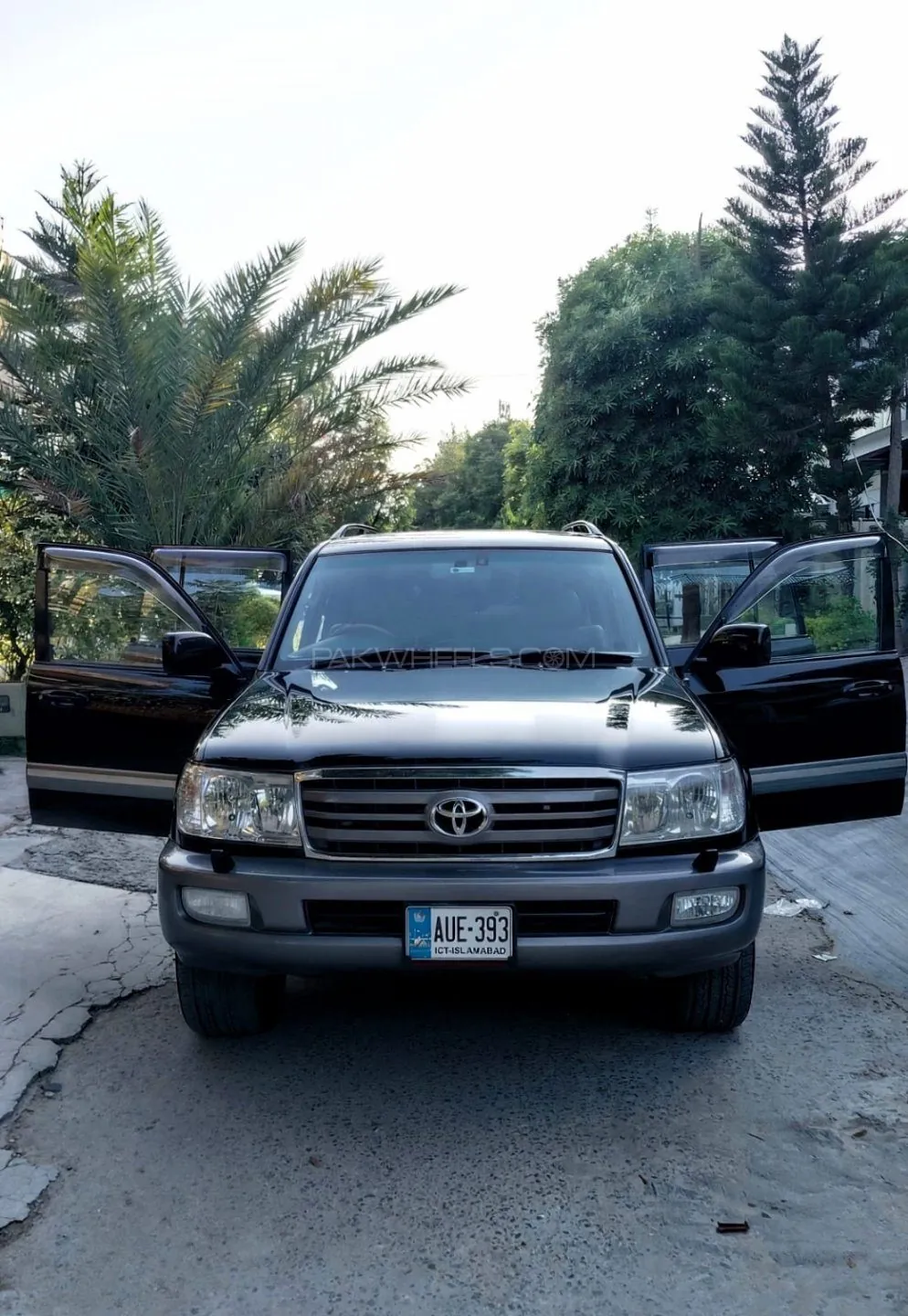 Toyota Land Cruiser