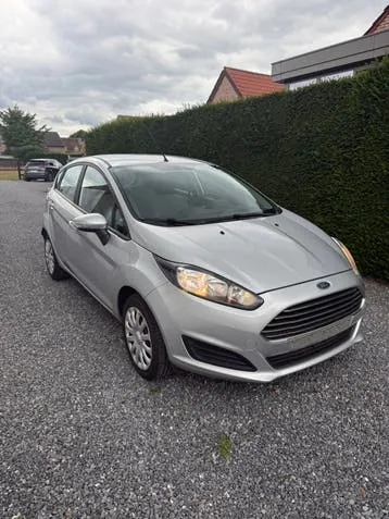 Ford Fiesta 2013 photo 2
