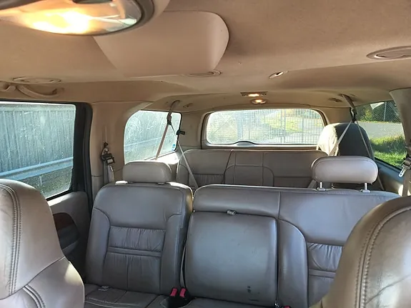Ford Excursion 2001 photo 2