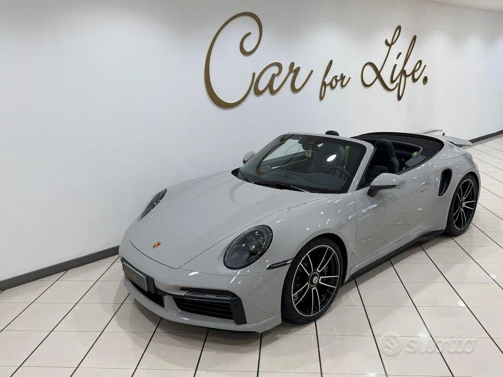 Porsche 911 2023 photo 2