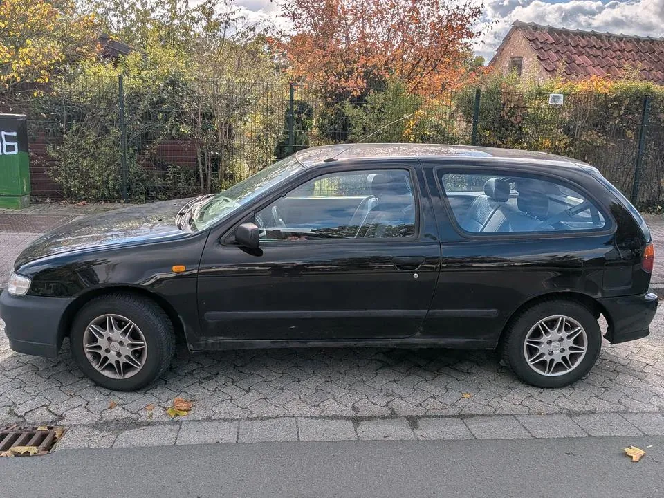 Nissan Almera