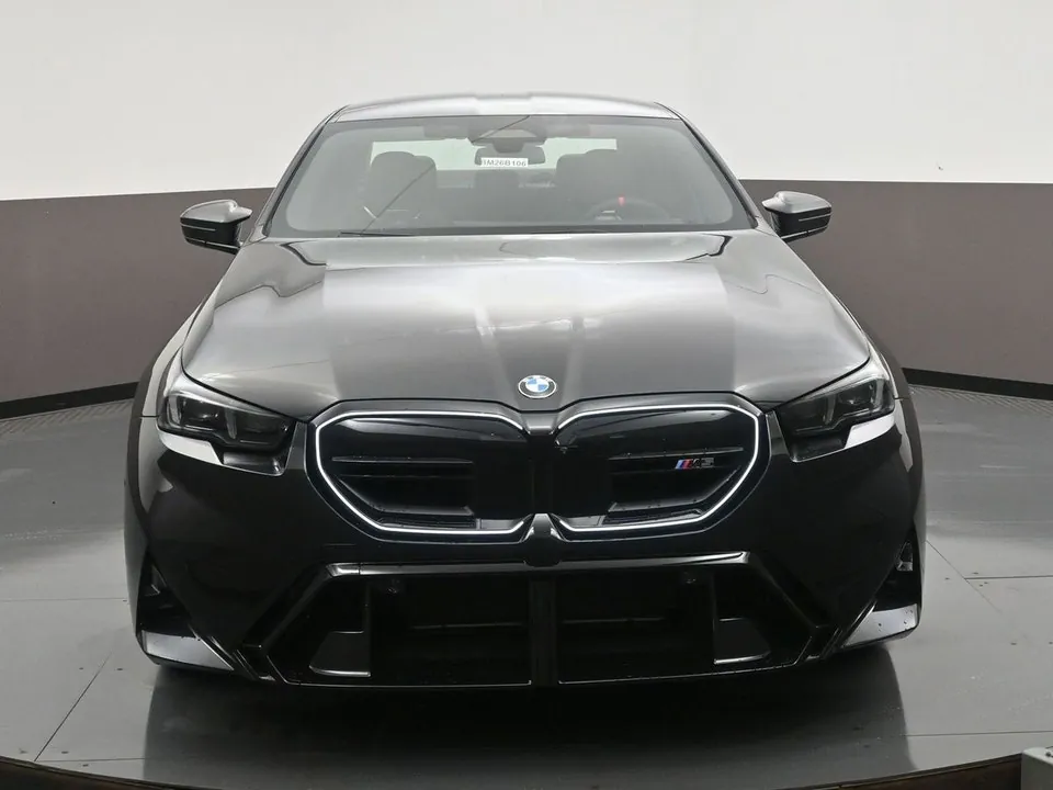 BMW M5 2027 photo 2
